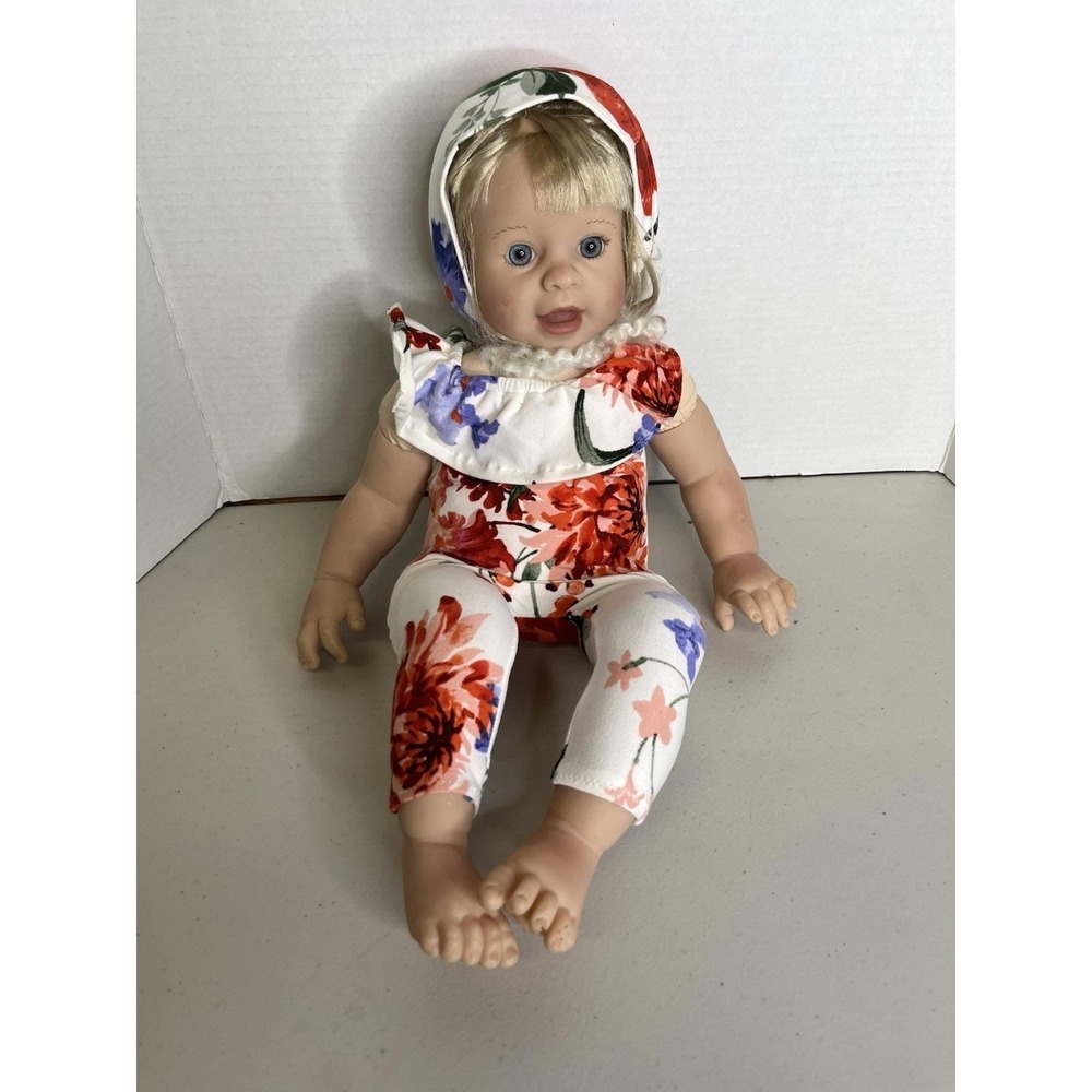 2001 Lee Middleton Blonde Vinyl‎ Blue Eyes Girl Doll USA By Lee Middleton